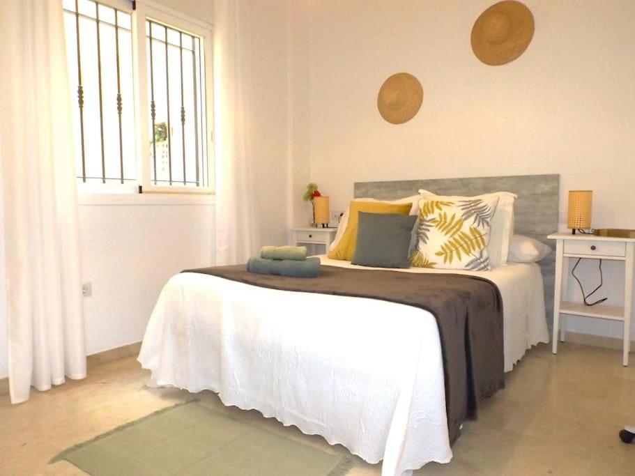 Apartamento Suite Centrico B มาลากา ภายนอก รูปภาพ