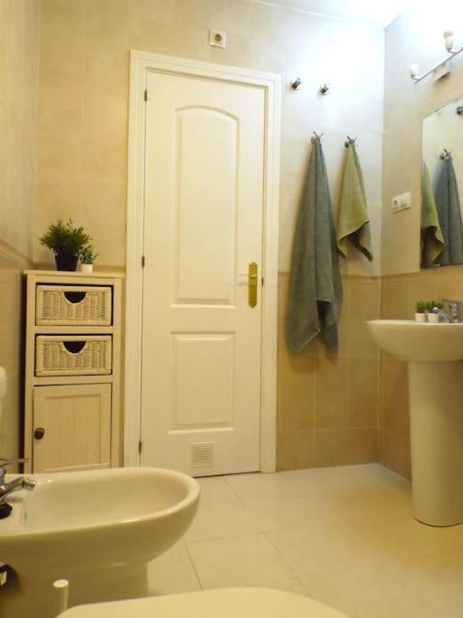 Apartamento Suite Centrico B มาลากา ภายนอก รูปภาพ